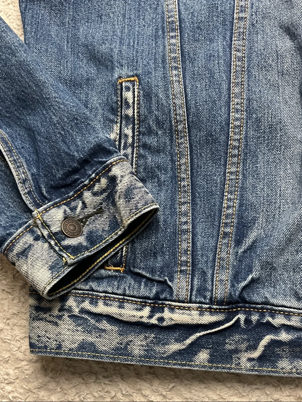 Levi's Distressed Blue Denim Jacket 72334 Size Large - Picture 10 of 16